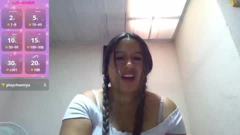 Snapshot of alahia_fox chatting on January 17, 8:33 pm alahia online show from January 17, 8:33 pm