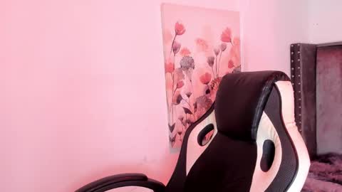 Alaia Carter online show from January 8, 4:29 am