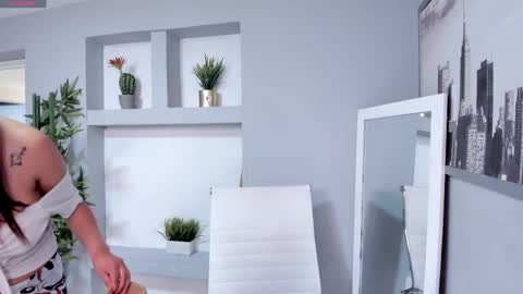 Snapshot of alaia_soto chatting on March 11, 12:33 am alaia_soto online show from March 11, 12:33 am