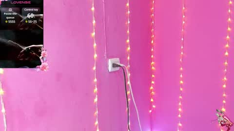 Snapshot of alaiia_rosse chatting on March 5, 7:49 pm  Alaiia  online show from March 5, 7:49 pm