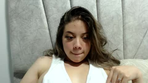 alaina_blessed online show from August 5, 12:51 am