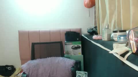 alaina_blessed online show from May 21, 12:06 am