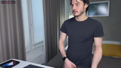 Maxi  online show from March 3, 1:34 pm