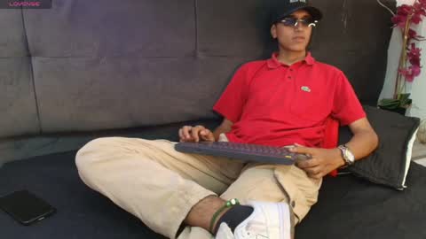 alan_colthon online show from May 31, 5:17 am