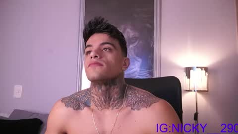 alan_morrys online show from May 18, 7:42 pm