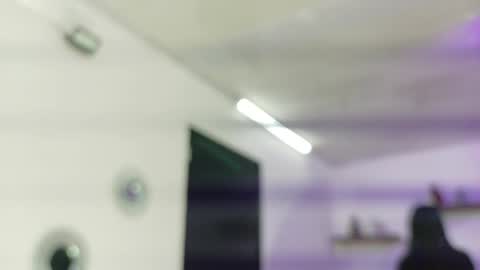 Maeve  online show from April 5, 10:45 am