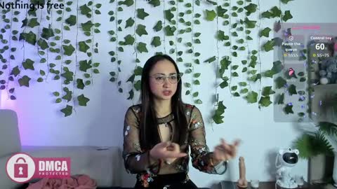 alana_pherson online show from April 6, 4:46 am