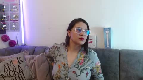 Alana  online show from April 13, 7:40 pm