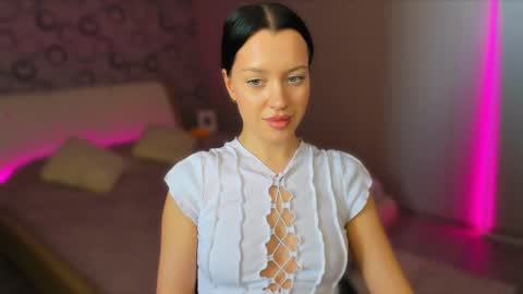 alanamell online show from February 10, 8:31 am