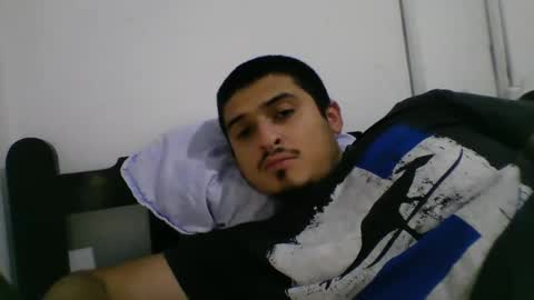 Snapshot of alanargenttt25 chatting on December 5, 6:37 am alanargenttt25 online show from December 5, 6:37 am