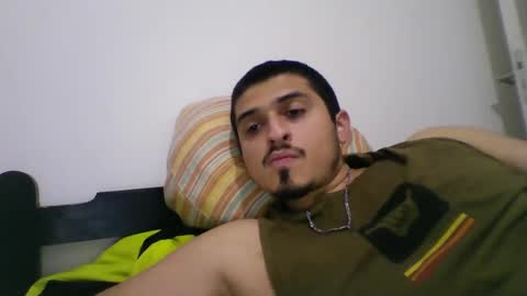 Snapshot of alanargenttt25 chatting on October 21, 10:57 pm alanargenttt25 online show from October 21, 10:57 pm