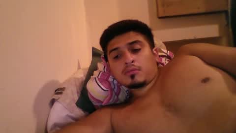 Snapshot of alanargenttt25 chatting on February 7, 3:02 am alanargenttt25 online show from February 7, 3:02 am