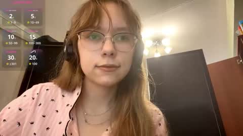 Snapshot of alanehadaller chatting on October 24, 8:15 am Stella online show from October 24, 8:15 am