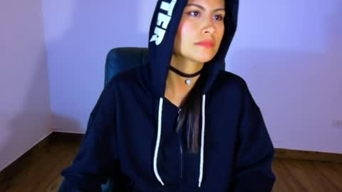 alanis  online show from May 25, 4:57 pm
