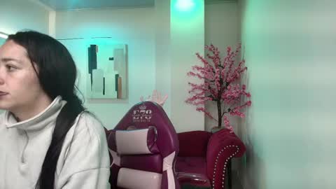 Alanna  online show from April 28, 3:22 am