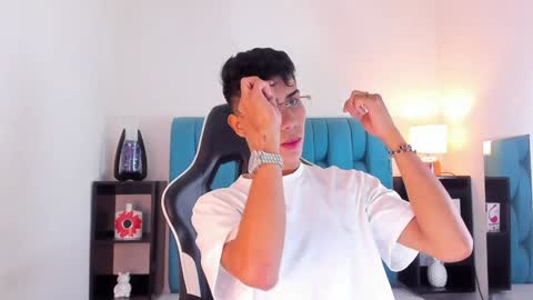 alannaughty_ online show from January 24, 10:53 am