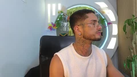 alan online show from April 12, 11:47 am