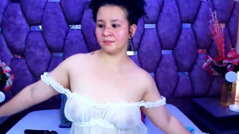 AlaSmith  online show from June 18, 2:50 am