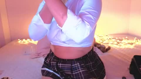 alba_toro535670 online show from February 12, 12:20 pm