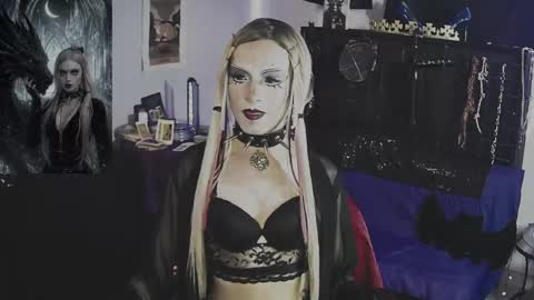 Mistic witch online show from May 13, 6:17 pm