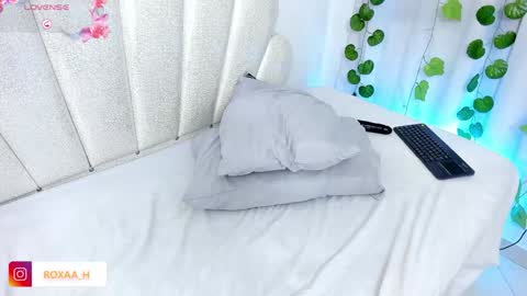 Roxana online show from February 6, 8:07 am