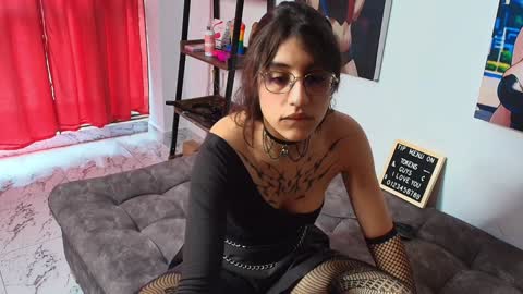 Maria  Juan   Julieth online show from December 1, 8:55 pm