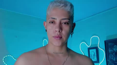 Alejandra online show from May 21, 11:00 pm