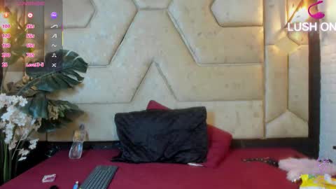 aleja__slav3 online show from March 21, 9:52 pm