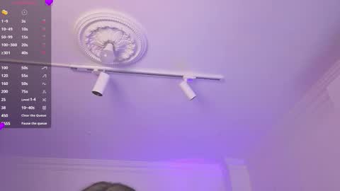 Alejandra online show from December 3, 11:33 am