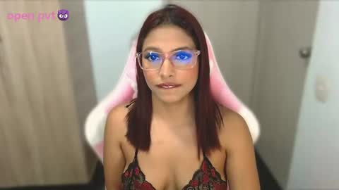 Aleja Harker  online show from June 25, 2:52 am