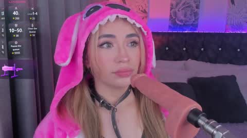 Snapshot of alejamillan1 chatting on December 19, 5:51 am   night GTM -5 online show from December 19, 5:51 am