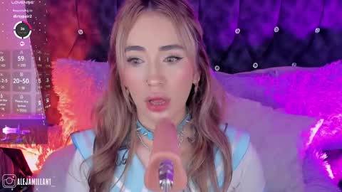 Snapshot of alejamillan1 chatting on February 25, 8:03 am   night GTM -5 online show from February 25, 8:03 am