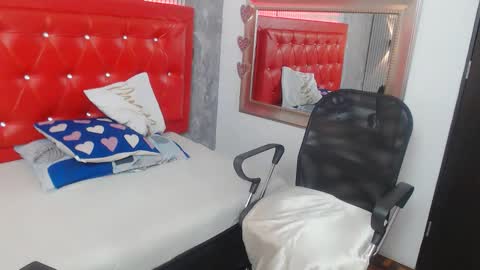   online show from December 3, 2:01 am