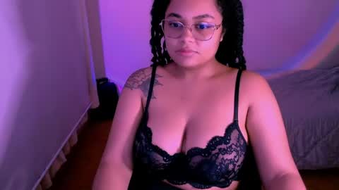 Alejandra  online show from August 5, 1:35 am