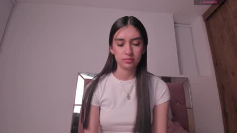 alejandraaa_ online show from November 7, 3:09 am