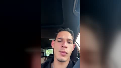 alejandro099009 online show from May 13, 6:28 pm