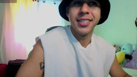 Snapshot of alejandrojf_00 chatting on October 17, 2:43 pm Daiki jack online show from October 17, 2:43 pm