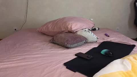 Alena online show from April 6, 5:03 pm