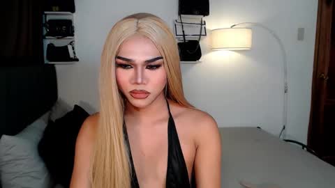 alenajones online show from January 25, 8:42 am