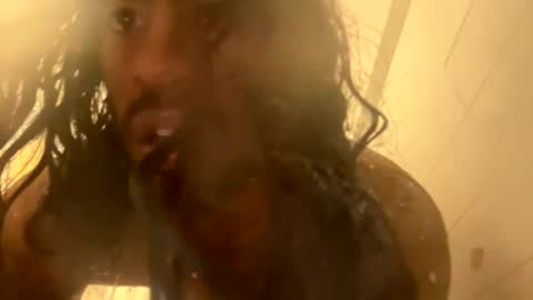 Snapshot of alesal0626 chatting on October 7, 2:24 pm Bigduckandtwonuts online show from October 7, 2:24 pm