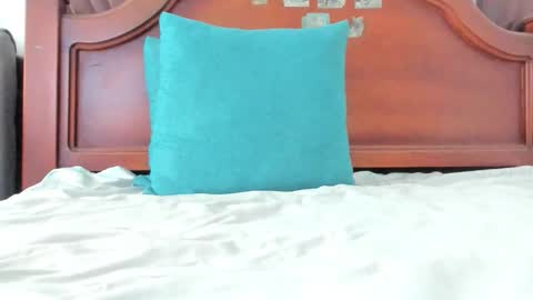 Aleshka Clark online show from February 11, 9:29 pm