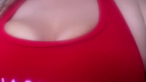 QUEEN OFF MILk  IM BACK  15 NOV online show from September 18, 1:09 am