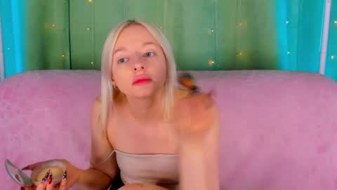 alessakiss online show from May 31, 8:46 am
