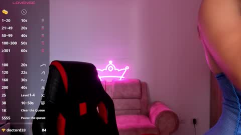 Snapshot of alessandramoreli chatting on October 16, 9:13 pm AlessandraMoreli Its my birthday online show from October 16, 9:13 pm