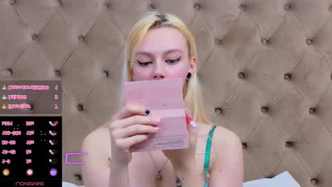 alessiacroft online show from February 7, 6:05 am