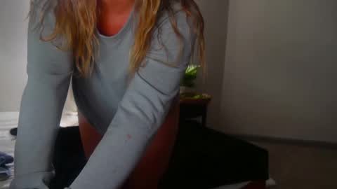 alex  online show from February 18, 7:52 pm