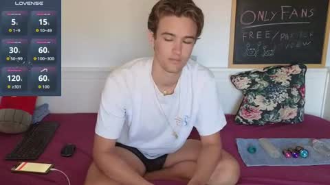 Alex83530 online show from July 23, 8:45 am