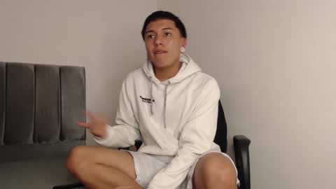 Owen online show from February 12, 2:03 am