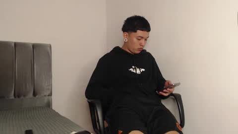 Owen online show from February 25, 4:14 am