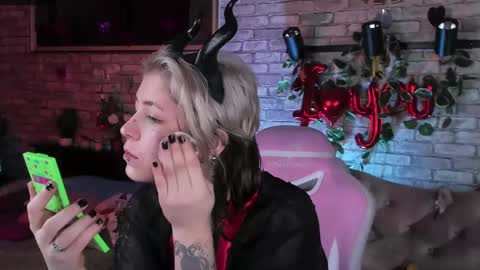 alex_howell online show from February 26, 8:47 pm